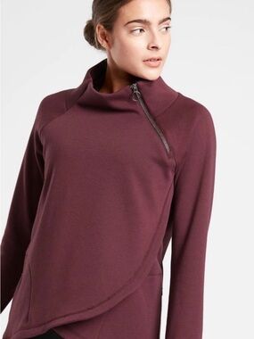 Athleta Cozy karma Asymmetrical Zip Pullover Sweater - Burgundy large